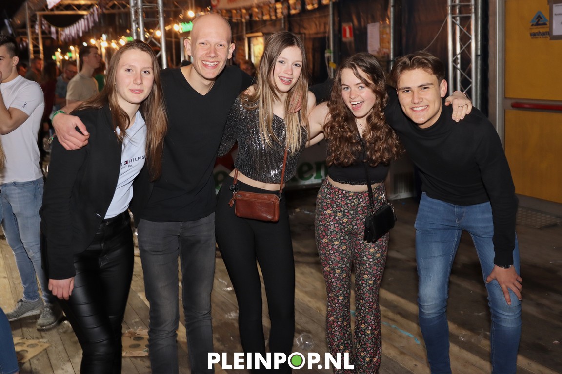 V R I J D A G     (146)